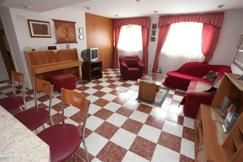 Split Apartments Peric Exterior foto