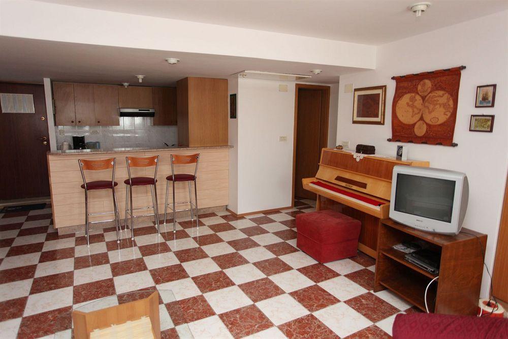 Split Apartments Peric Exterior foto