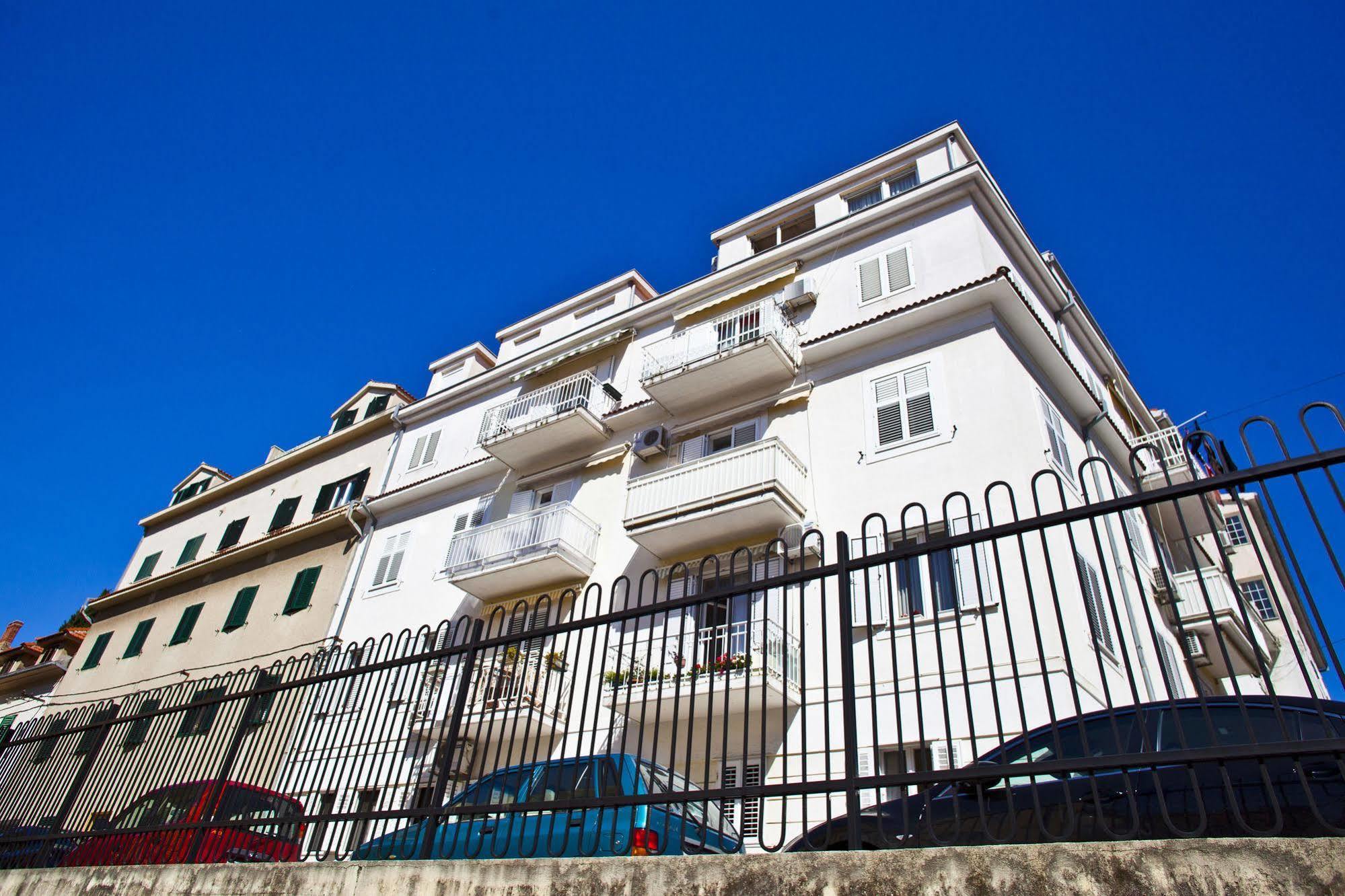 Split Apartments Peric Exterior foto
